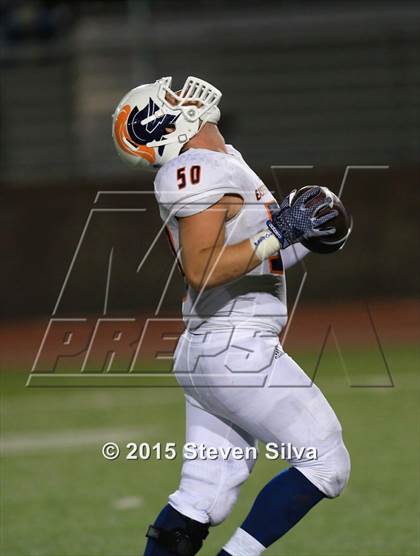 Thumbnail 1 in Eastside Catholic vs. Oceanside (2015 SoCal Honor Bowl) photogallery.