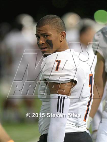 Thumbnail 2 in Eastside Catholic vs. Oceanside (2015 SoCal Honor Bowl) photogallery.