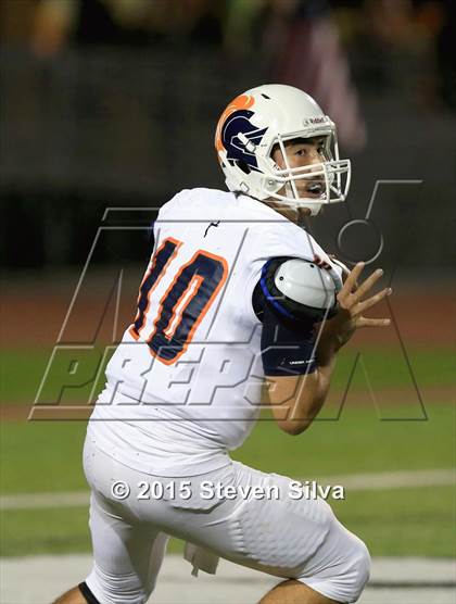 Thumbnail 3 in Eastside Catholic vs. Oceanside (2015 SoCal Honor Bowl) photogallery.