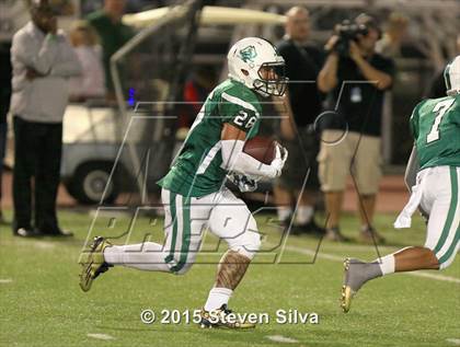 Thumbnail 1 in Eastside Catholic vs. Oceanside (2015 SoCal Honor Bowl) photogallery.