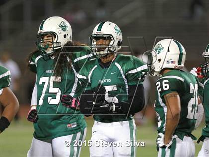 Thumbnail 3 in Eastside Catholic vs. Oceanside (2015 SoCal Honor Bowl) photogallery.