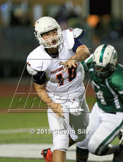 Thumbnail 1 in Eastside Catholic vs. Oceanside (2015 SoCal Honor Bowl) photogallery.