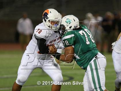 Thumbnail 2 in Eastside Catholic vs. Oceanside (2015 SoCal Honor Bowl) photogallery.