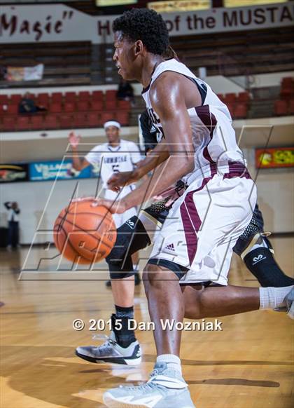 Thumbnail 2 in Rider vs. Sunrise Christian Academy (Fantasy of Lights) photogallery.
