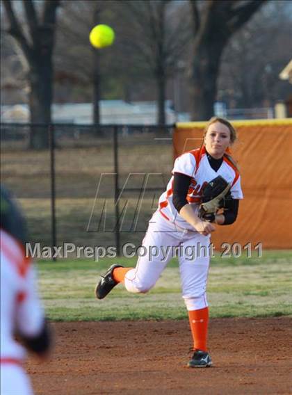 Thumbnail 3 in Gilmer @ Mineola photogallery.