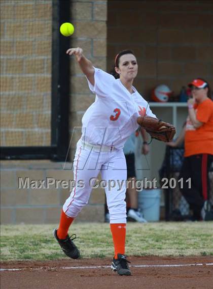 Thumbnail 1 in Gilmer @ Mineola photogallery.