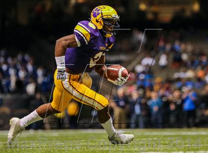 Thumbnail 3 in  Karr vs East Jefferson (LHSAA 4A Final) photogallery.