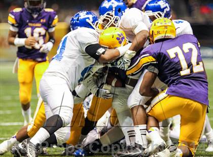 Thumbnail 3 in  Karr vs East Jefferson (LHSAA 4A Final) photogallery.