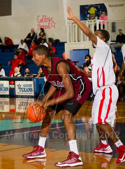 Thumbnail 3 in Bellaire vs Pearland (McDonald's Texas Invitational) photogallery.