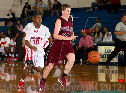 Thumbnail 2 in Bellaire vs Pearland (McDonald's Texas Invitational) photogallery.