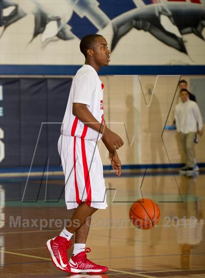 Thumbnail 3 in Bellaire vs Pearland (McDonald's Texas Invitational) photogallery.
