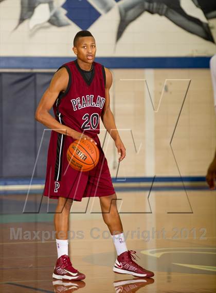 Thumbnail 3 in Bellaire vs Pearland (McDonald's Texas Invitational) photogallery.