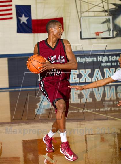 Thumbnail 3 in Bellaire vs Pearland (McDonald's Texas Invitational) photogallery.