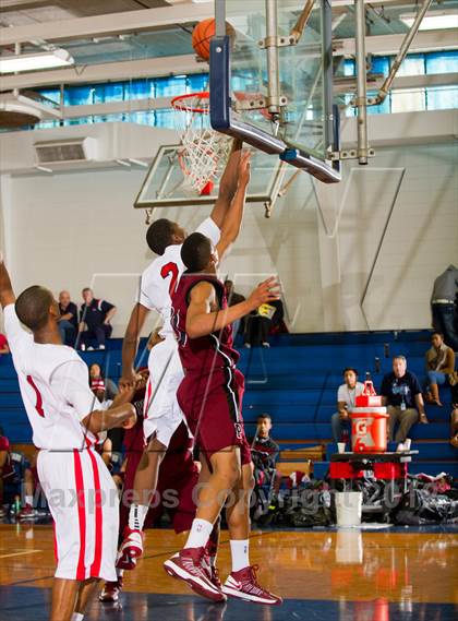 Thumbnail 1 in Bellaire vs Pearland (McDonald's Texas Invitational) photogallery.