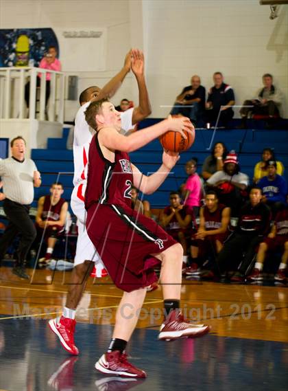 Thumbnail 1 in Bellaire vs Pearland (McDonald's Texas Invitational) photogallery.