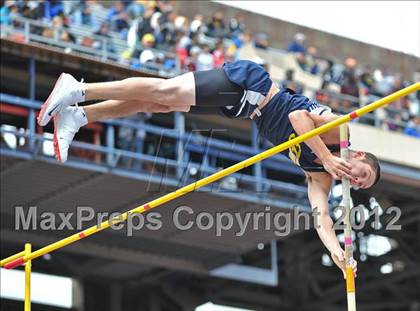 Thumbnail 2 in Penn Relays (Pole Vault) photogallery.