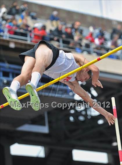 Thumbnail 1 in Penn Relays (Pole Vault) photogallery.