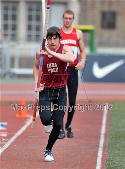 Thumbnail 3 in Penn Relays (Pole Vault) photogallery.