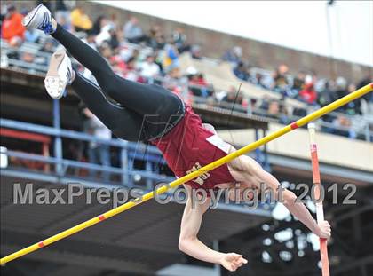 Thumbnail 2 in Penn Relays (Pole Vault) photogallery.
