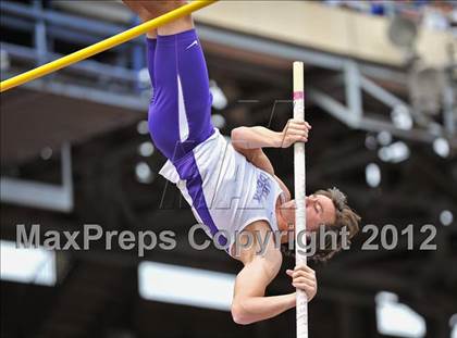 Thumbnail 1 in Penn Relays (Pole Vault) photogallery.
