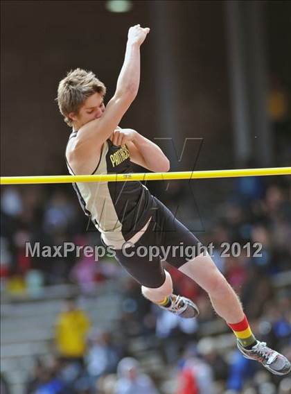 Thumbnail 2 in Penn Relays (Pole Vault) photogallery.