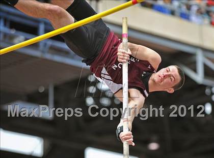 Thumbnail 1 in Penn Relays (Pole Vault) photogallery.