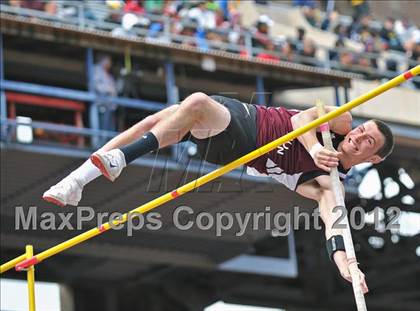 Thumbnail 2 in Penn Relays (Pole Vault) photogallery.