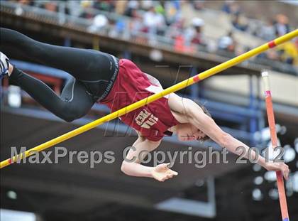 Thumbnail 3 in Penn Relays (Pole Vault) photogallery.