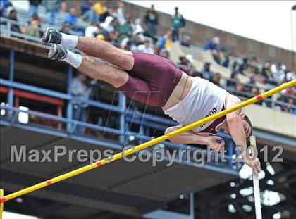 Thumbnail 1 in Penn Relays (Pole Vault) photogallery.
