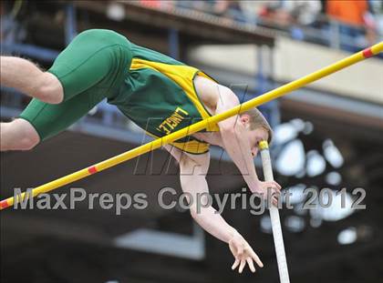 Thumbnail 1 in Penn Relays (Pole Vault) photogallery.