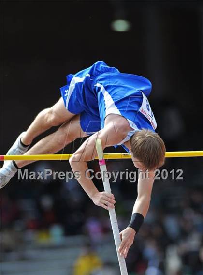 Thumbnail 1 in Penn Relays (Pole Vault) photogallery.