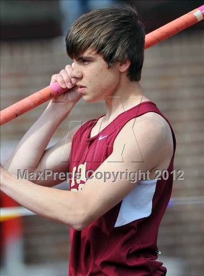 Thumbnail 1 in Penn Relays (Pole Vault) photogallery.