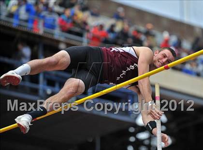 Thumbnail 2 in Penn Relays (Pole Vault) photogallery.