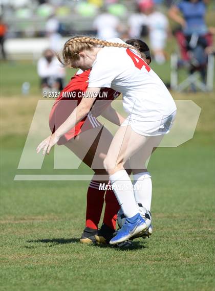 Thumbnail 3 in Mater Dei @ Orange Lutheran photogallery.
