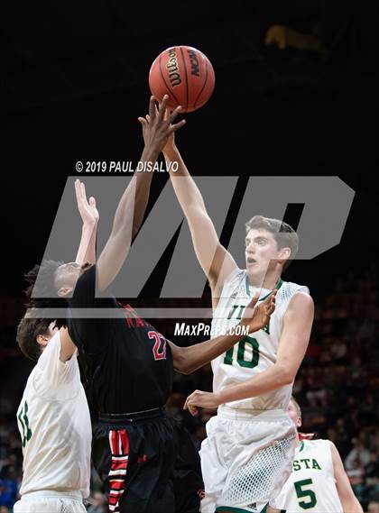 Thumbnail 1 in Rangeview vs. Mountain Vista (CHSAA 5A Final Four) photogallery.