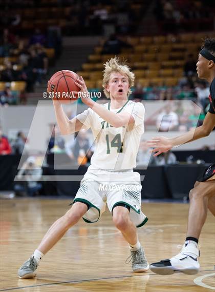 Thumbnail 3 in Rangeview vs. Mountain Vista (CHSAA 5A Final Four) photogallery.