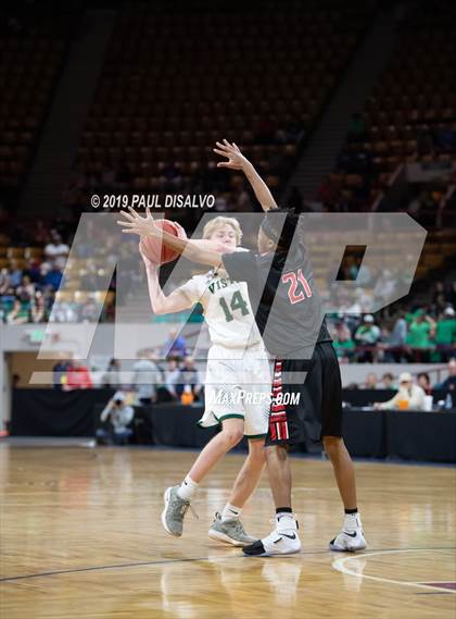 Thumbnail 2 in Rangeview vs. Mountain Vista (CHSAA 5A Final Four) photogallery.