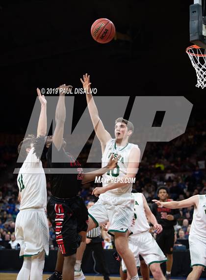 Thumbnail 2 in Rangeview vs. Mountain Vista (CHSAA 5A Final Four) photogallery.