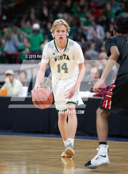 Thumbnail 3 in Rangeview vs. Mountain Vista (CHSAA 5A Final Four) photogallery.