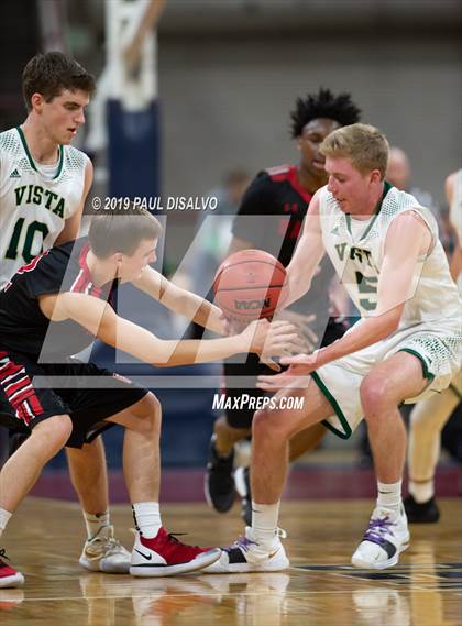 Thumbnail 2 in Rangeview vs. Mountain Vista (CHSAA 5A Final Four) photogallery.