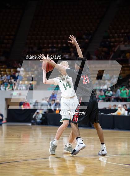 Thumbnail 3 in Rangeview vs. Mountain Vista (CHSAA 5A Final Four) photogallery.