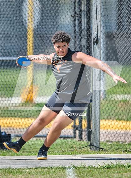 Thumbnail 2 in Panther Relays (Discus) photogallery.