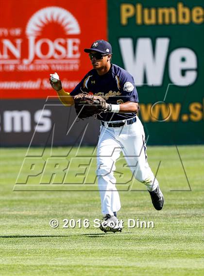 Thumbnail 1 in Menlo School vs Capuchino (CIF CCS D2 Semifinal) photogallery.