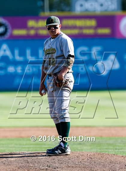 Thumbnail 3 in Menlo School vs Capuchino (CIF CCS D2 Semifinal) photogallery.
