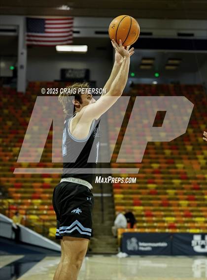 Thumbnail 1 in Crimson Cliffs @ Sky View photogallery.