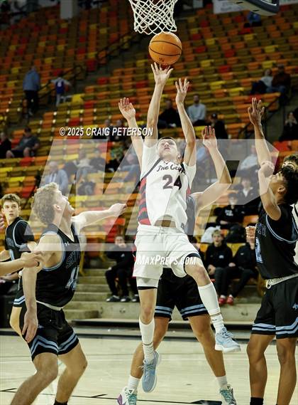 Thumbnail 3 in Crimson Cliffs @ Sky View photogallery.