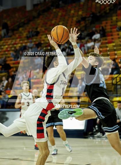 Thumbnail 3 in Crimson Cliffs @ Sky View photogallery.