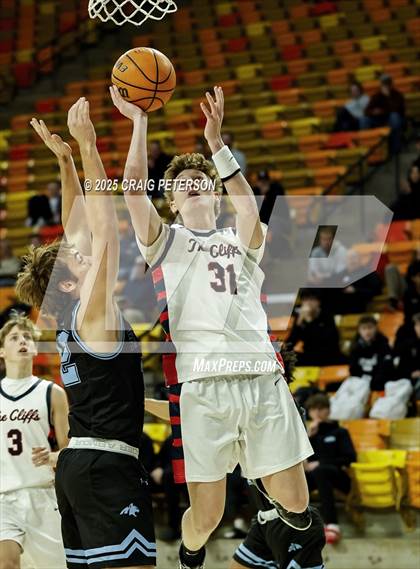 Thumbnail 3 in Crimson Cliffs @ Sky View photogallery.