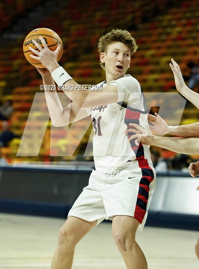 Crimson Cliffs @ Sky View