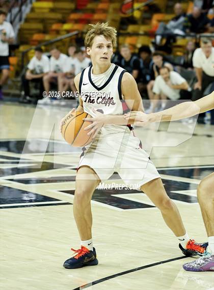 Thumbnail 3 in Crimson Cliffs @ Sky View photogallery.